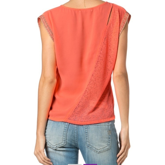 Sleeveless top - Picture 4 of 6